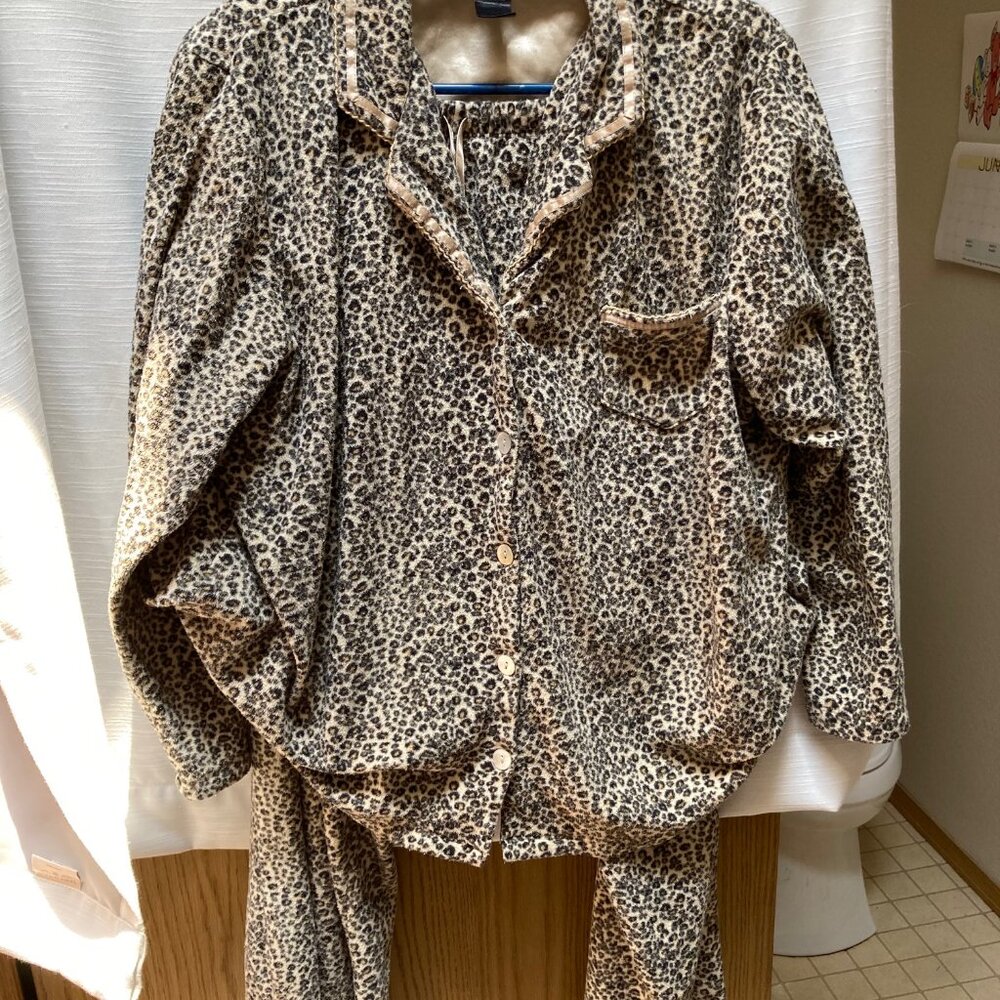 Leopard pring lounge wear